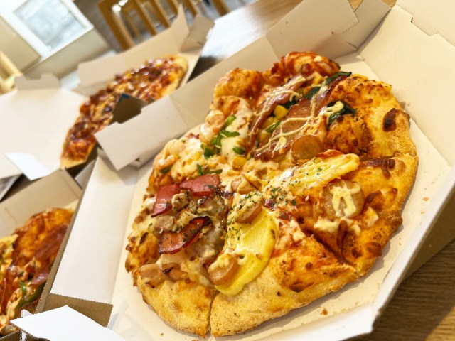 ドミノピザ食べ放題3000円は元が取れるのか? 実施店舗の西八王子店に大人2人で行ってみた ドミノピザ食べ放題3000円は元が取れるのか? 実施店舗の西八王子店に大人2人で行ってみた