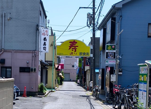 はじめての昼スナック。そこには知りたかった「歌」の本質と、老夫婦の紡ぐ美しい景色があった はじめての昼スナック。そこには知りたかった「歌」の本質と、老夫婦の紡ぐ美しい景色があった