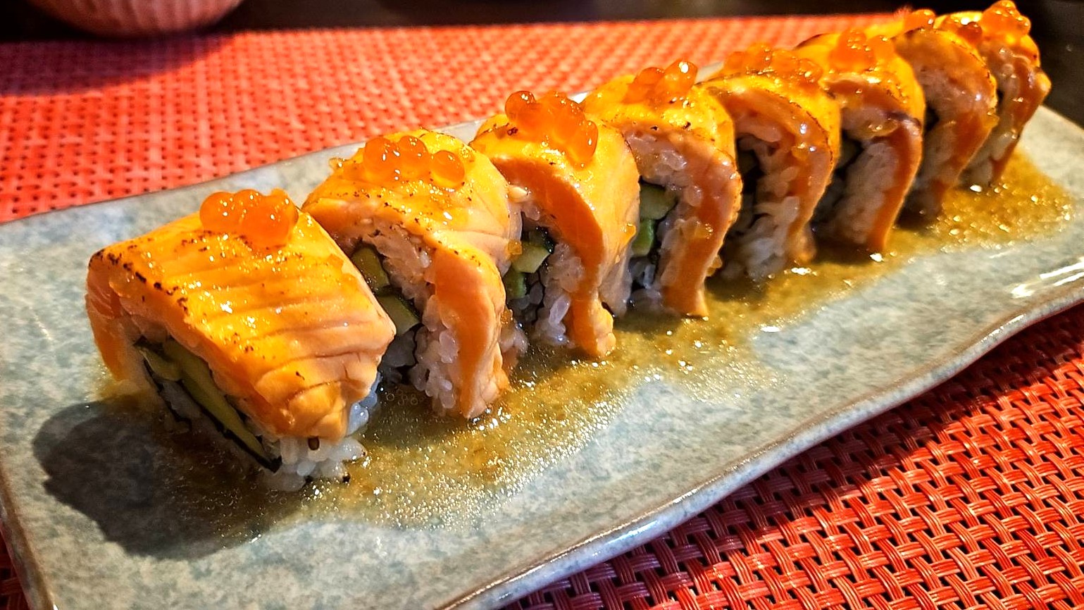 鉄板でジュゥゥゥ!? 常識を覆す背徳の『アメリカン寿司ロール』を体験