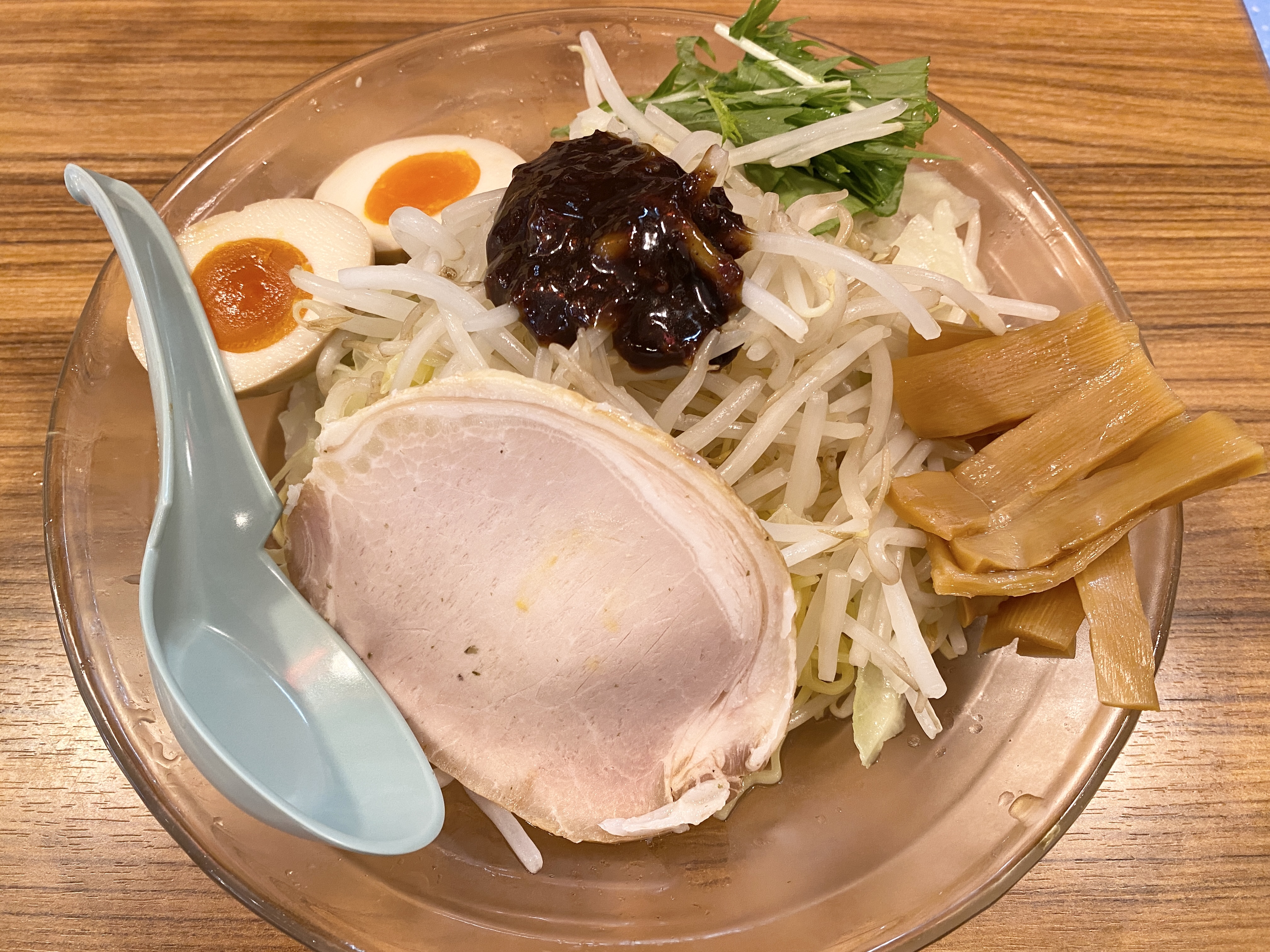 横浜家系ラーメン壱角家の冷やし中華みたいな「冷壱郎」が激ウマ！ 邪道カスタマイズで覚醒した