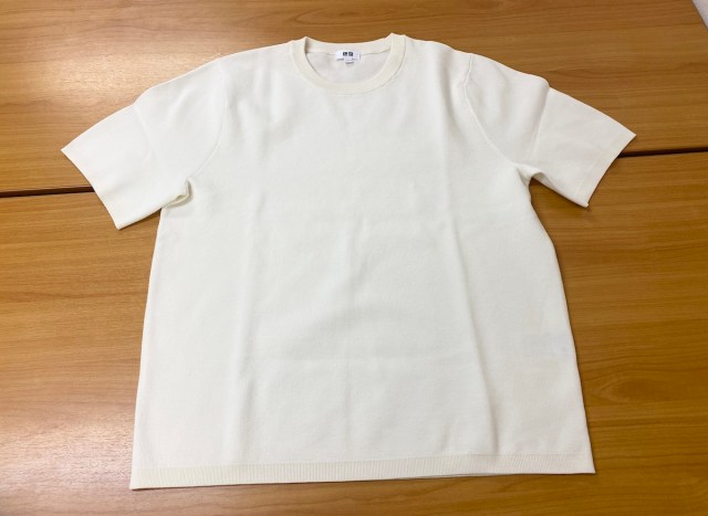 AIが「ユニクロの神アイテム」だと提案するTシャツで「おじコーデ」してみた結果 → 確かに違った AIが「ユニクロの神アイテム」だと提案するTシャツで「おじコーデ」してみた結果 → 確かに違った