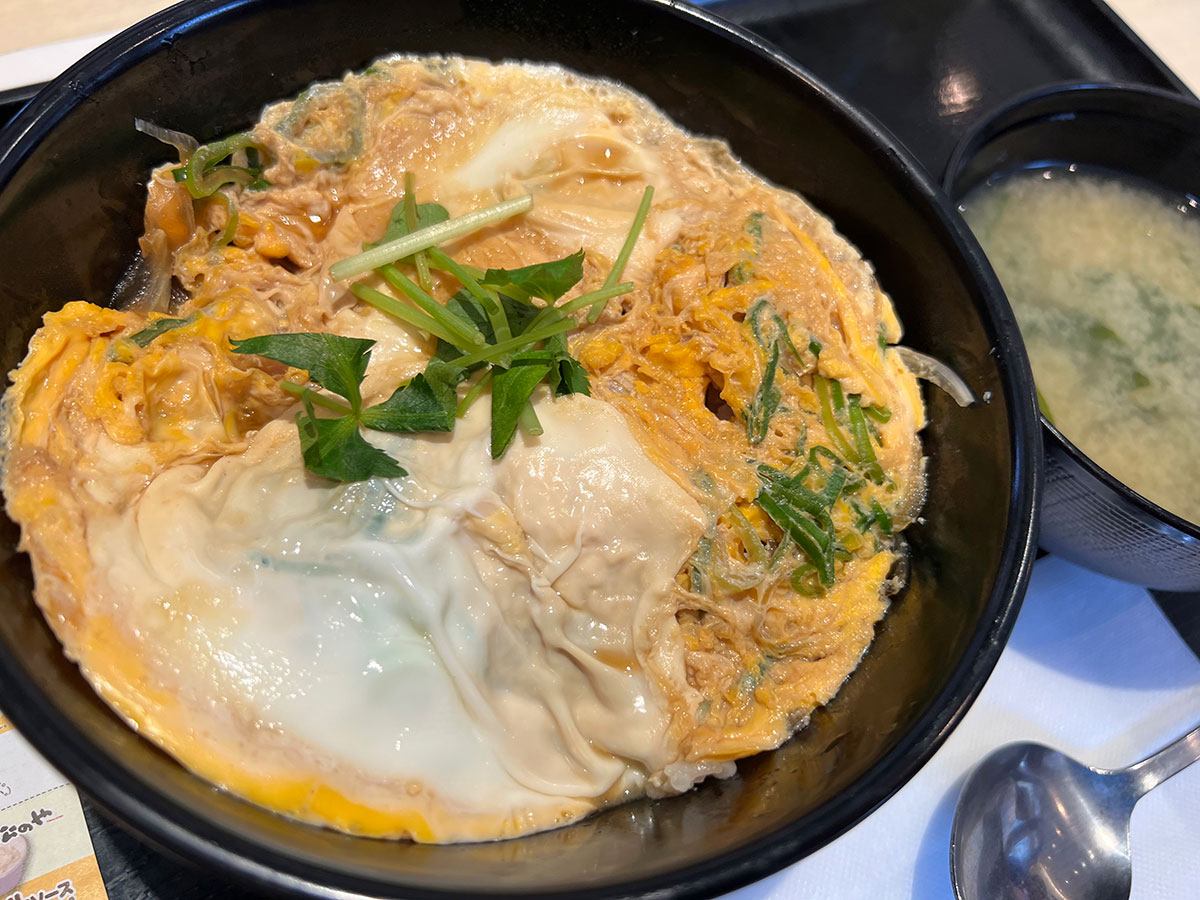 330円の玉子丼…「松のや」の朝定食が有能すぎる / 店舗限定だがレアでもない