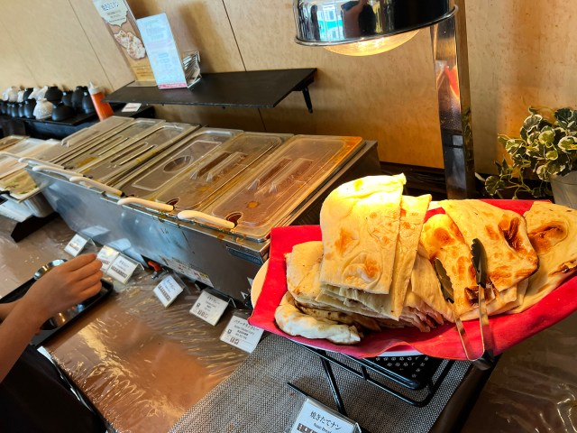 アパホテル東京板橋駅前がビュッフェ好きに有名な理由 / 1250円でインドカレー食べ放題の『アシルワード』がコスパ最高 アパホテル東京板橋駅前がビュッフェ好きに有名な理由 / 1250円でインドカレー食べ放題の『アシルワード』がコスパ最高
