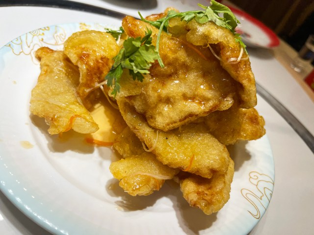 池袋中華街で出会った酢豚が知ってる酢豚と違いすぎる! ほぼ天ぷらな『大豊収鉄鍋炖』の酢豚について中国人に話を聞いてみた 池袋中華街で出会った酢豚が知ってる酢豚と違いすぎる! ほぼ天ぷらな『大豊収鉄鍋炖』の酢豚について中国人に話を聞いてみた