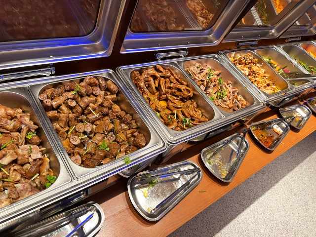 【食べ放題1380円】創業95年の内モンゴル料理店に行ってみた! 日本初上陸した『徳順源』のバイキングはガチ中華の入門的内容 【食べ放題1380円】創業95年の内モンゴル料理店に行ってみた! 日本初上陸した『徳順源』のバイキングはガチ中華の入門的内容