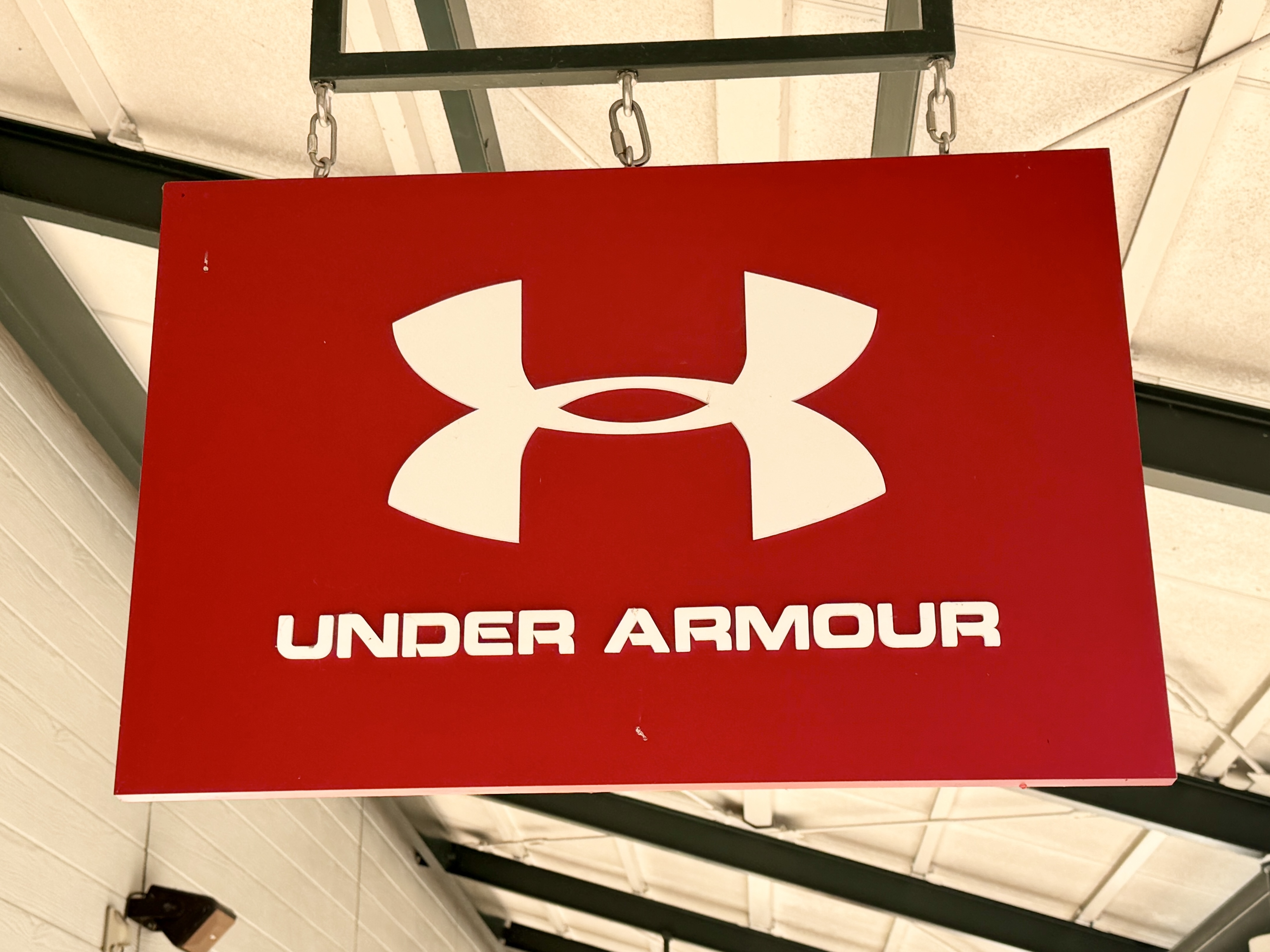 【43％オフ】UNDER ARMOURの定番スポーツバッグ（23L）が4400円 → 2530円 / Amazonタイムセールの目玉商品22選