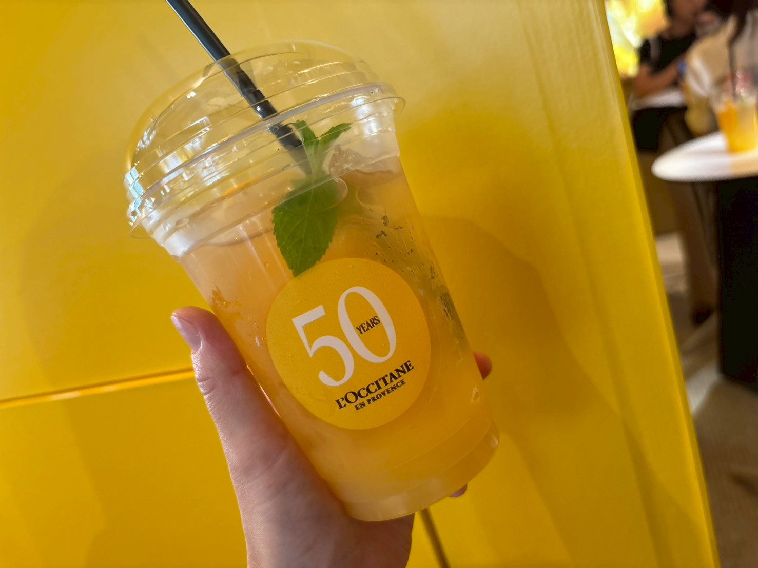 予約不要でドリンク1杯タダ!? 「ロクシタン50の秘密」で自分のモヤモヤと向き合ってみた / 渋谷で開催中の期間限定無料イベント