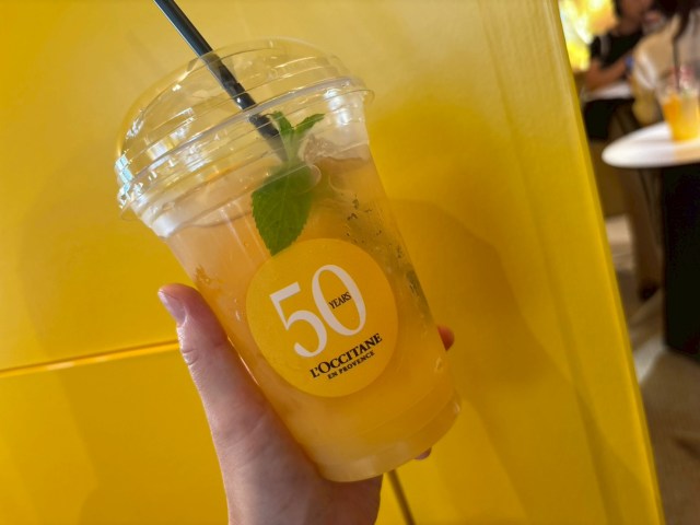 予約不要でドリンク1杯タダ!? 「ロクシタン50の秘密」で自分のモヤモヤと向き合ってみた / 渋谷で開催中の期間限定無料イベント 予約不要でドリンク1杯タダ!? 「ロクシタン50の秘密」で自分のモヤモヤと向き合ってみた / 渋谷で開催中の期間限定無料イベント