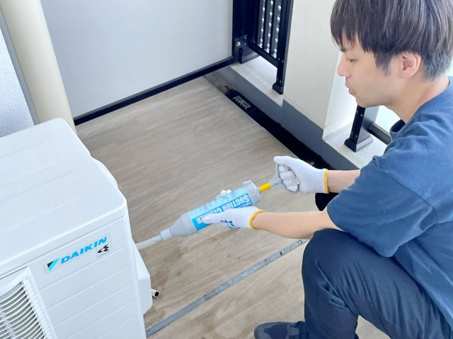 エアコンの水漏れ予防に「排水ホース用ポンプ」を使ってみたら、謎の白い物体が出てきた エアコンの水漏れ予防に「排水ホース用ポンプ」を使ってみたら、謎の白い物体が出てきた