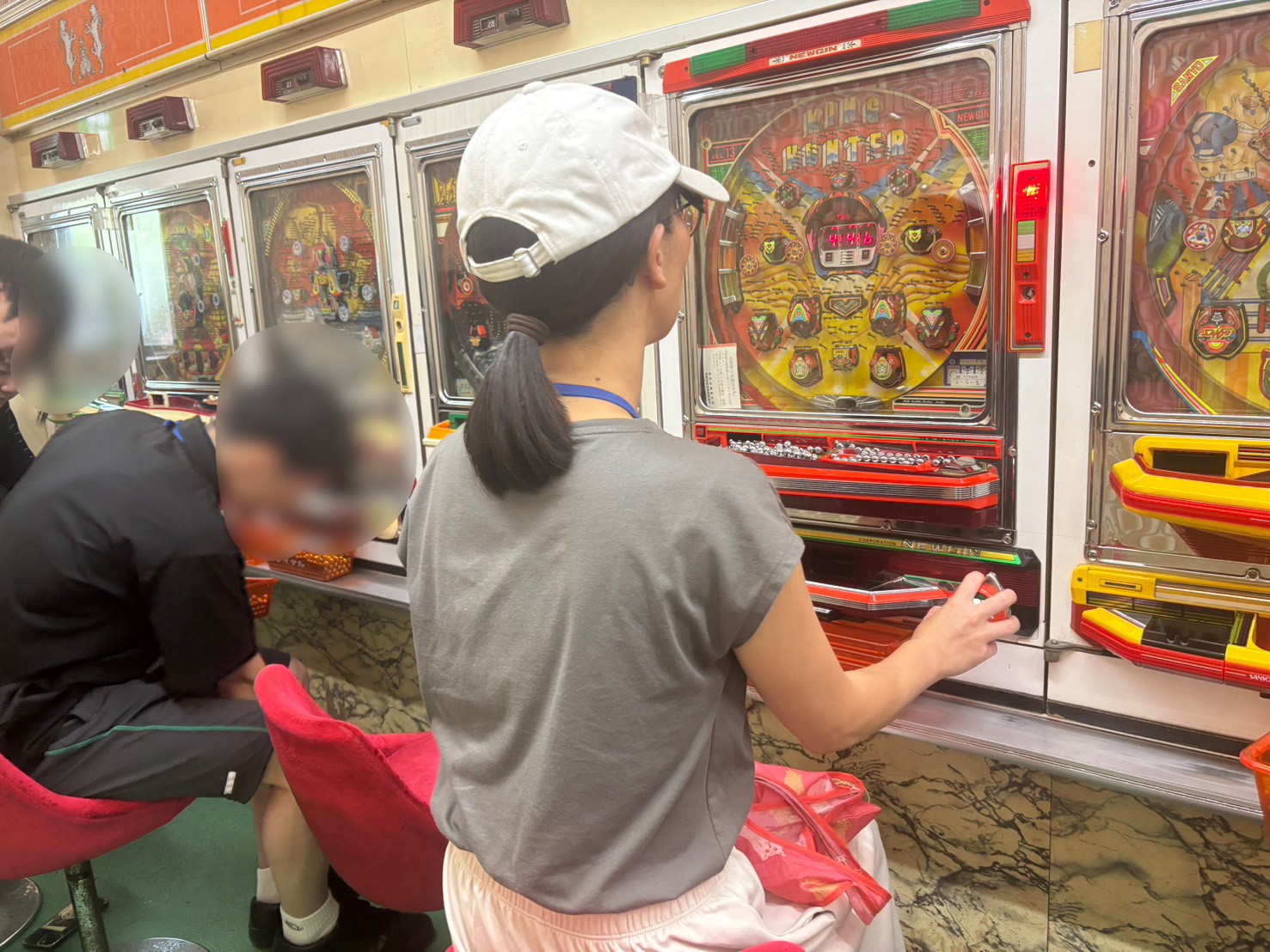 昭和のゲームもパチンコも遊び放題！「岐阜レトロミュージアム」に70代の母を連れて行ったら、パチンコ台の前から動かなかった…