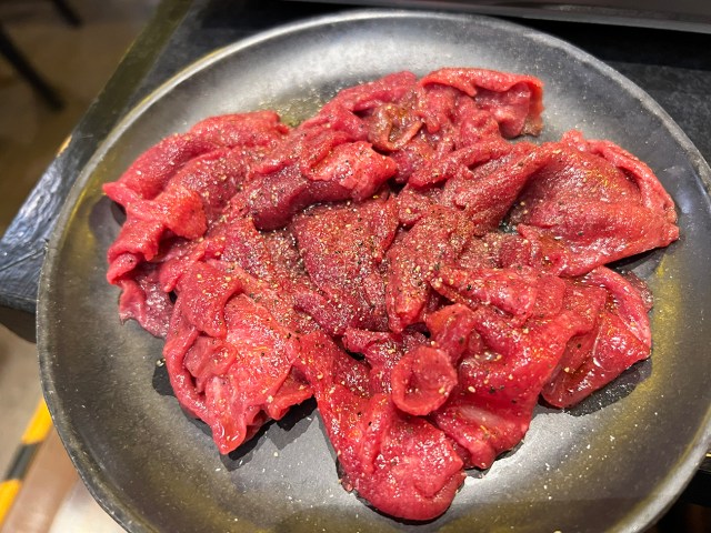 牛たん食べ放題550円!『大衆焼肉居酒屋牛たんたんと』がお通し+ワンドリンク制でもコスパ良く感じた理由 牛たん食べ放題550円!『大衆焼肉居酒屋牛たんたんと』がお通し+ワンドリンク制でもコスパ良く感じた理由