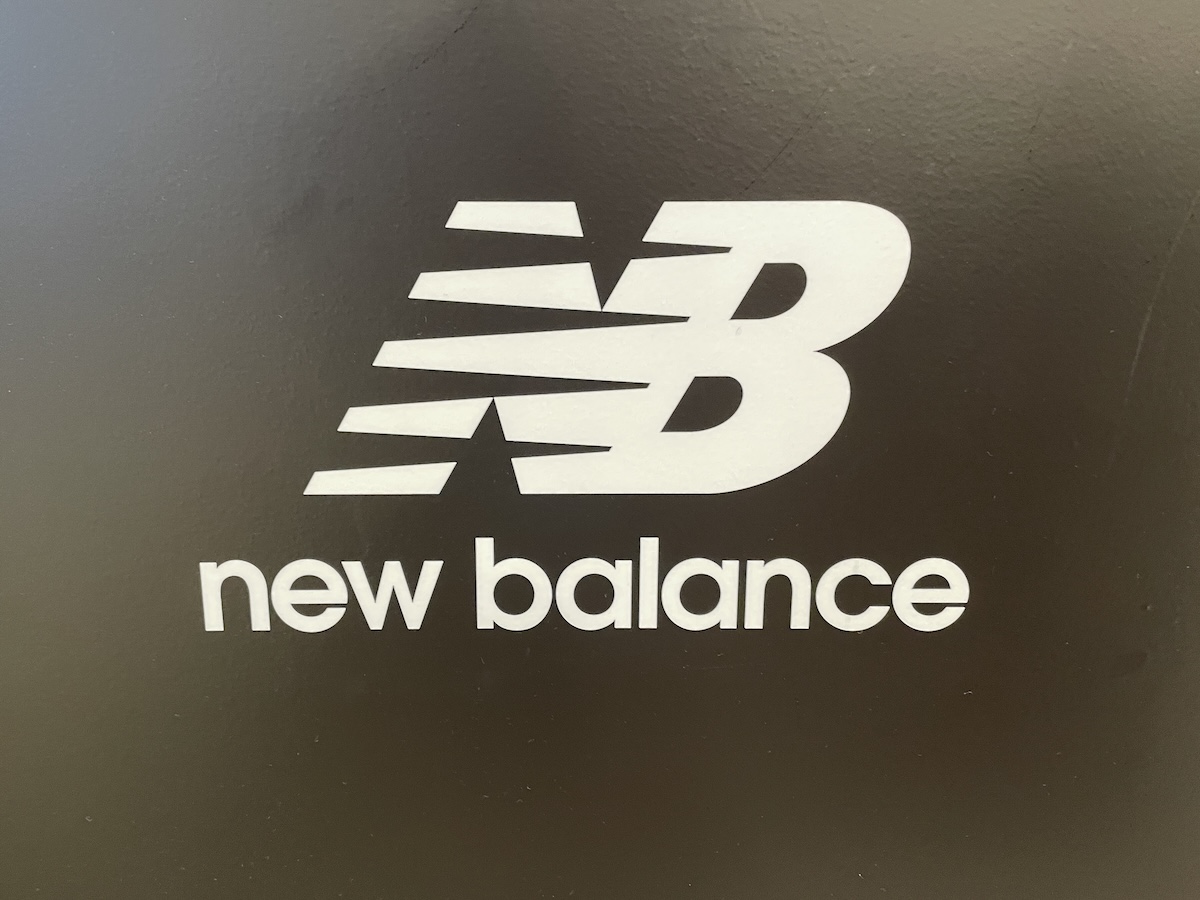 【66％オフ】new balanceの万能リュック「タクティカル バックパック」が1万3200円 → 4441円 / Amazonタイムセール