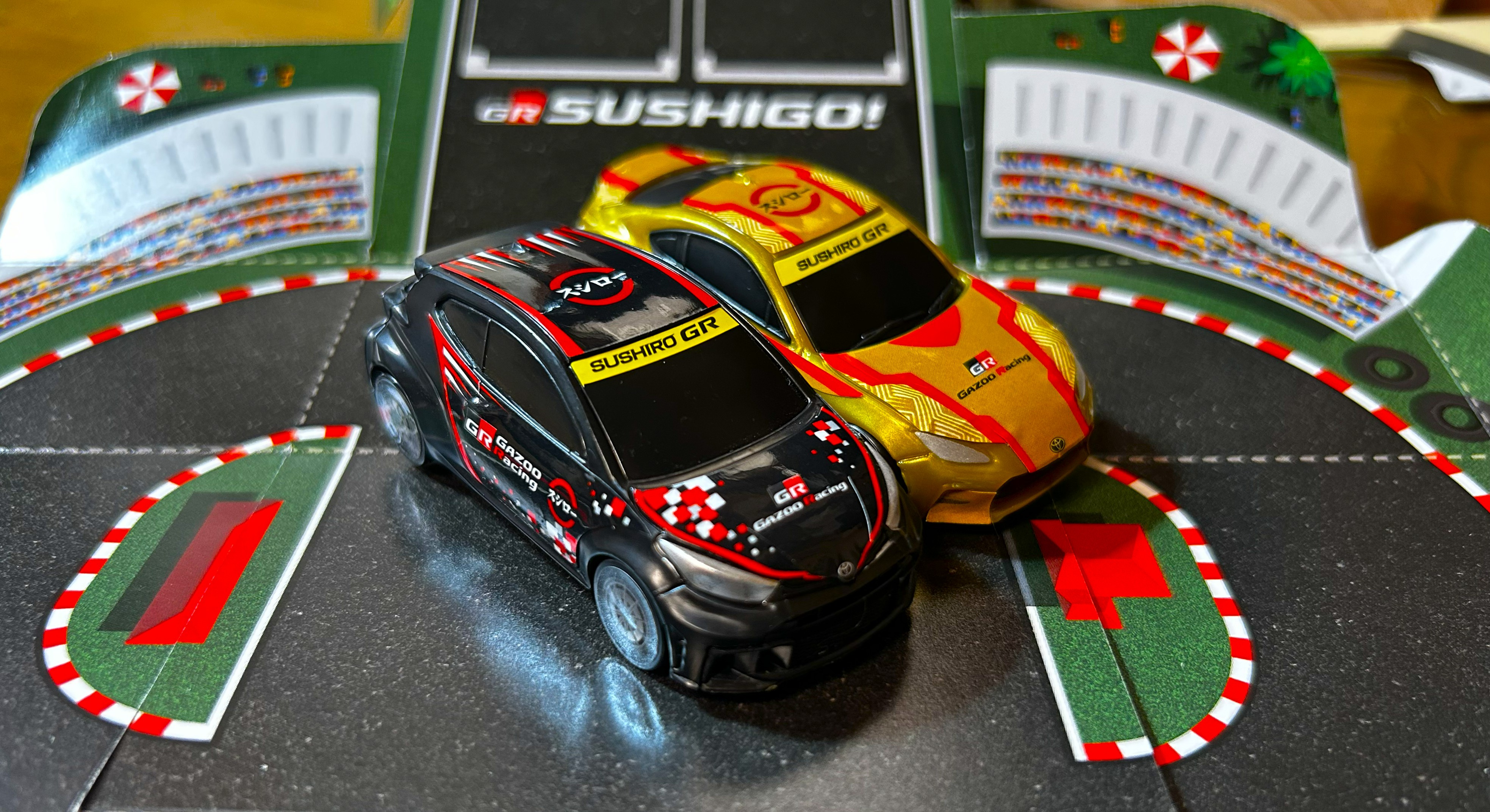 GRとスシローのコラボに突撃！ 「限定ミニカー」を入手したところ、かなりのこだわりに感激