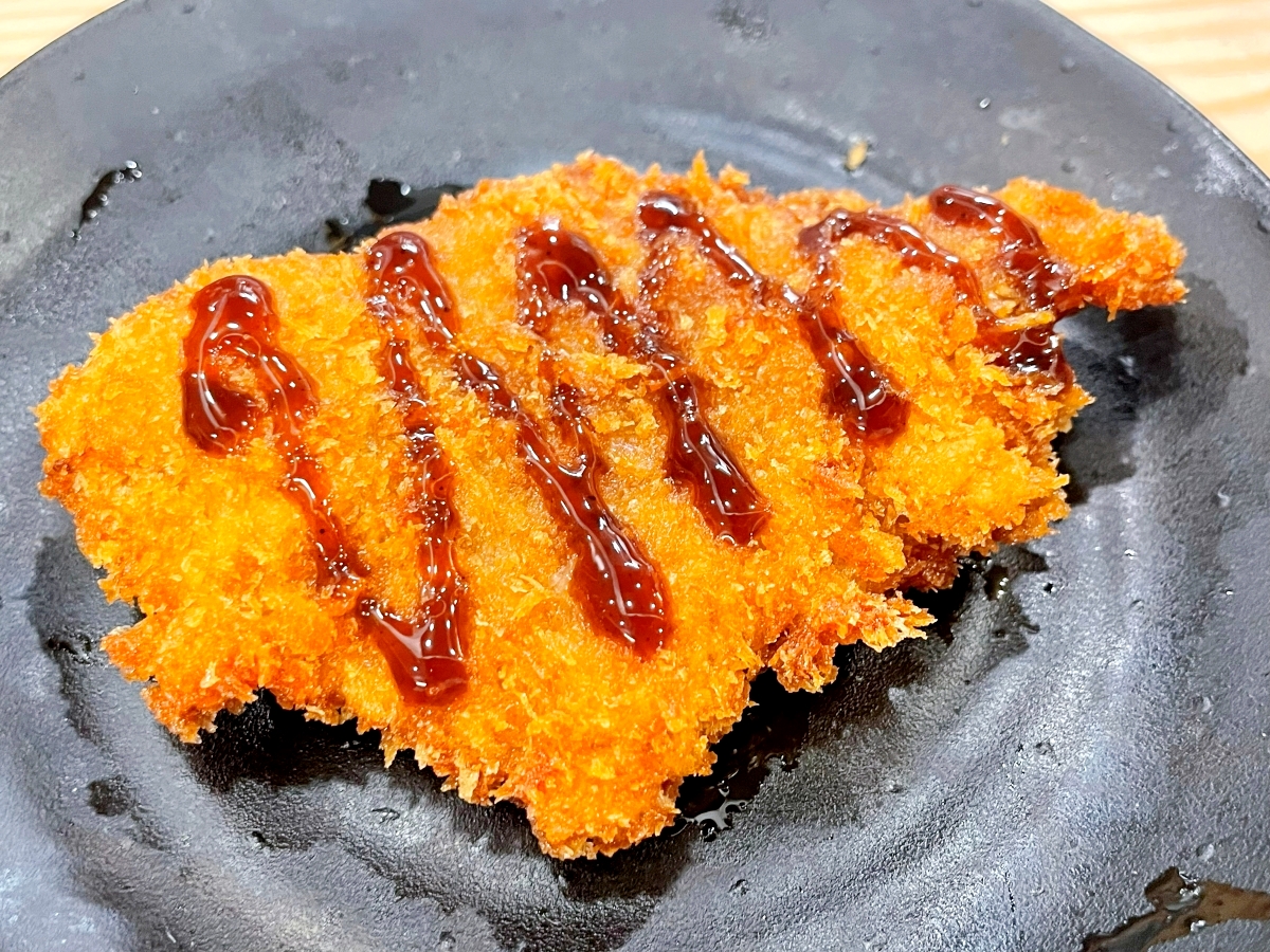 60分2200円の「とんかつ食べ放題」に40代で挑戦した人にありがちなこと