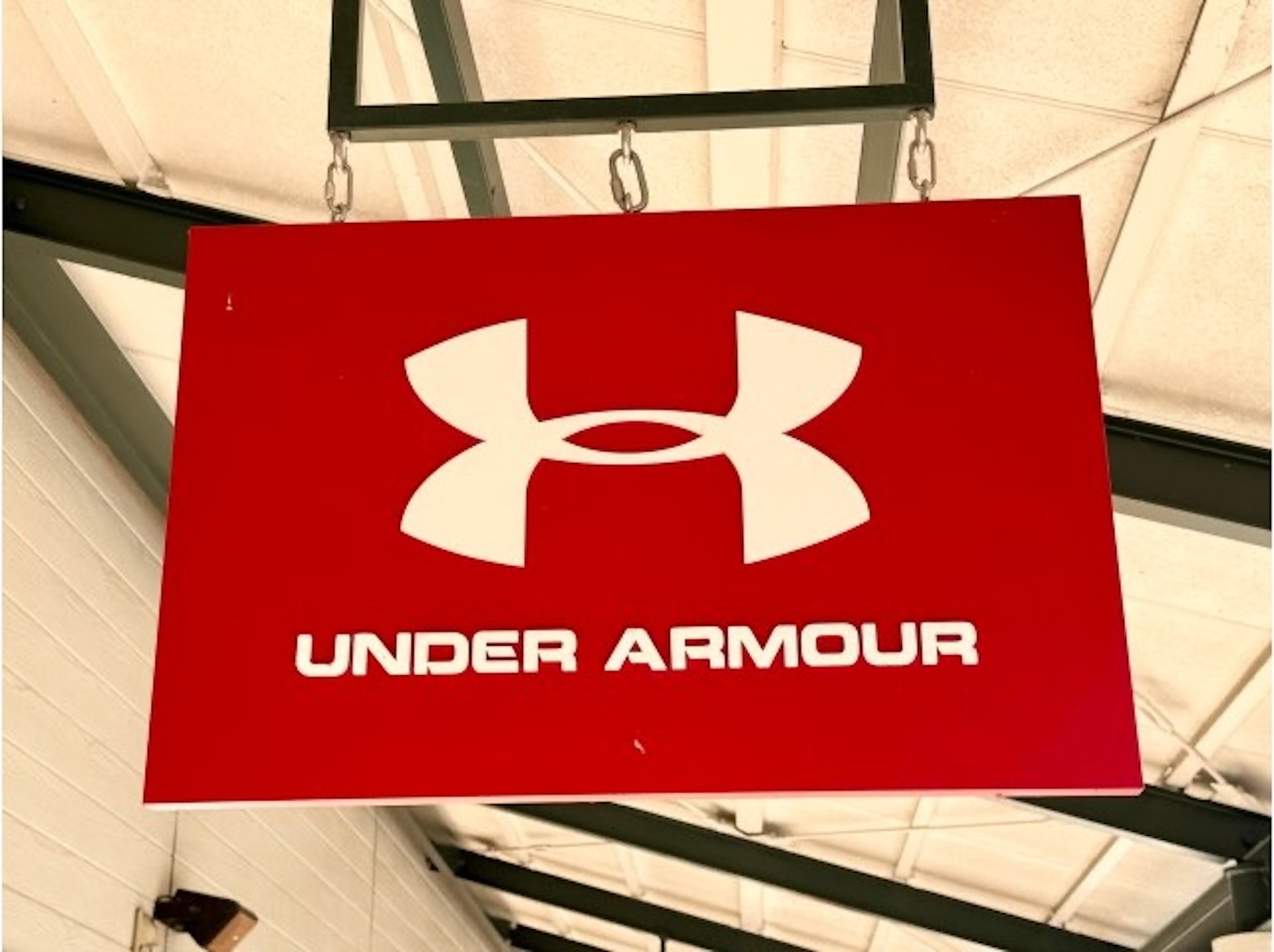【53％オフ】UNDER ARMOURの定番サンダルが3410円 → 1619円！ Amazonタイムセールでコスパ最強商品を31点ピックアップしてみた