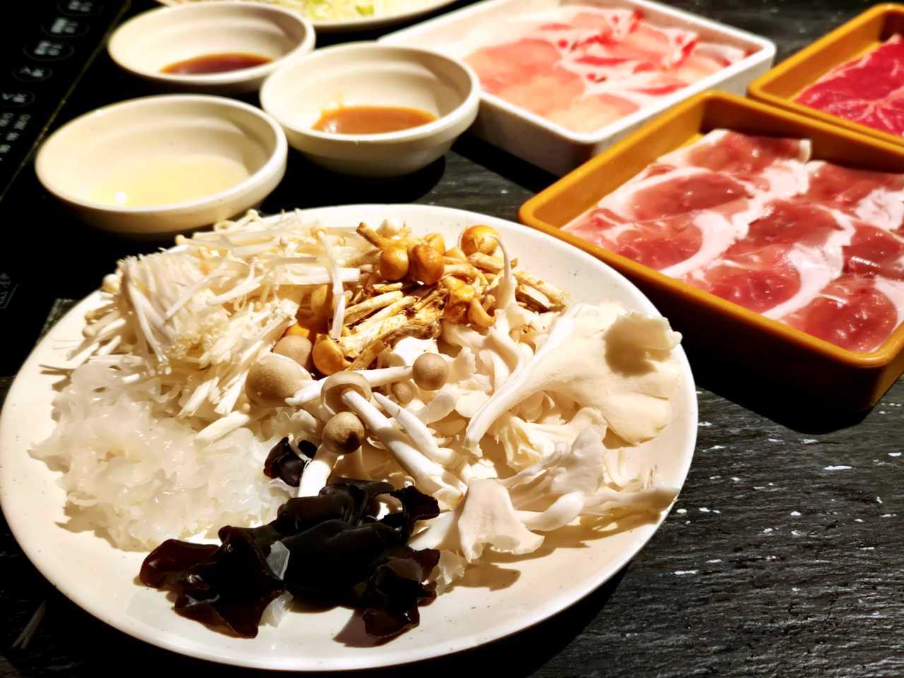 6種きのこと鴨しゃぶを贅沢に好きなだけ！ しゃぶ葉「秋のきのこと鴨しゃぶフェア」はヘルシーで罪悪感のない最高の食べ放題