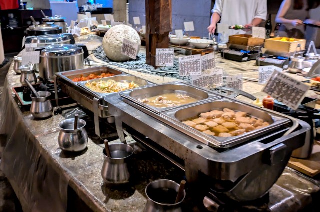 【気づかなかった】35種類以上が食べ放題で90分1800円! 新宿の隠れ家和食ダイニング「隠れ房」のランチビュッフェが穴場すぎる 【気づかなかった】35種類以上が食べ放題で90分1800円! 新宿の隠れ家和食ダイニング「隠れ房」のランチビュッフェが穴場すぎる