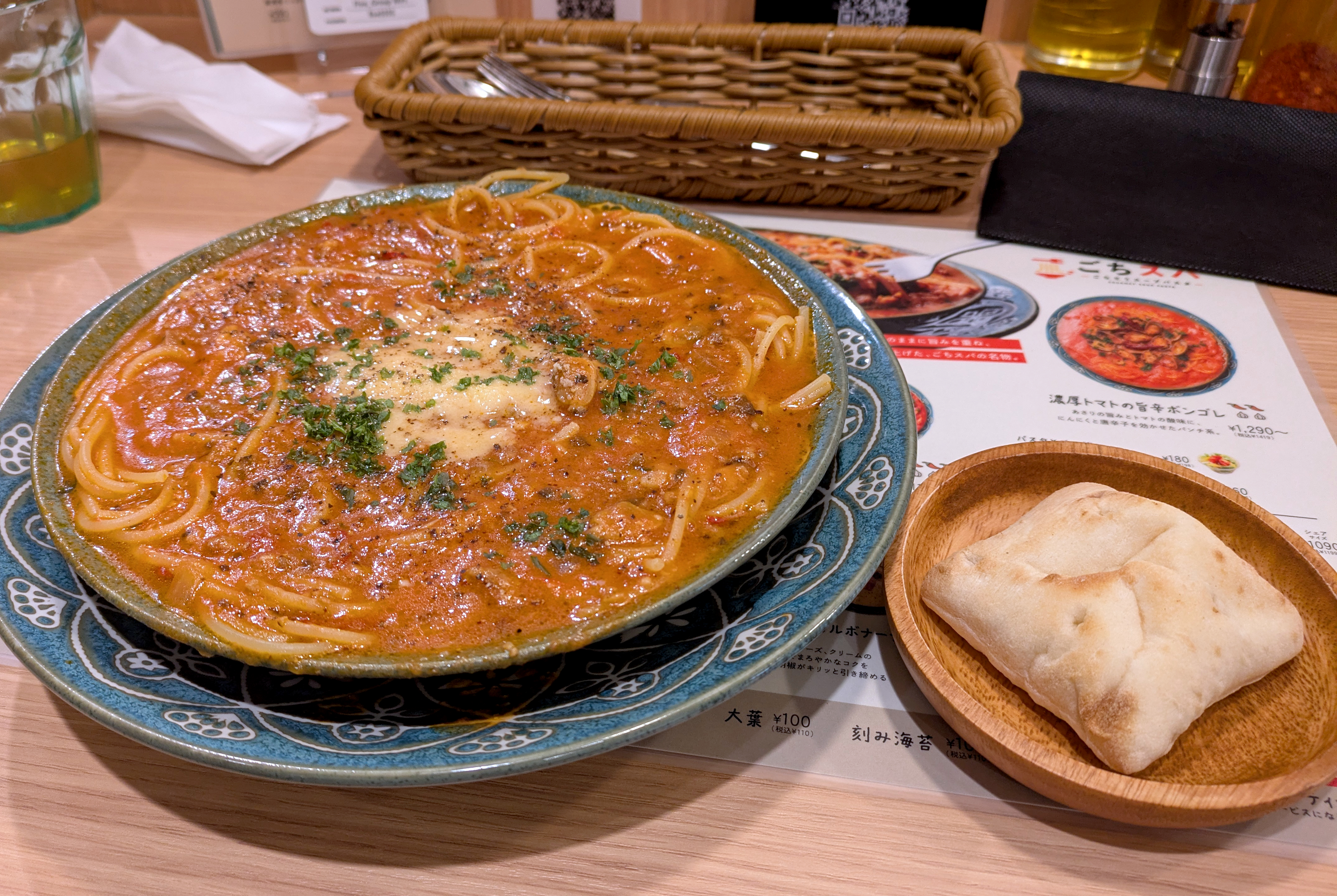 【パンチョの新業態】代々木『ごちそうスープパスタ』に行ったら客席が女性ばかりで衝撃！ 「パスタ界の二郎」を封印したオシャレ店だが課題も…