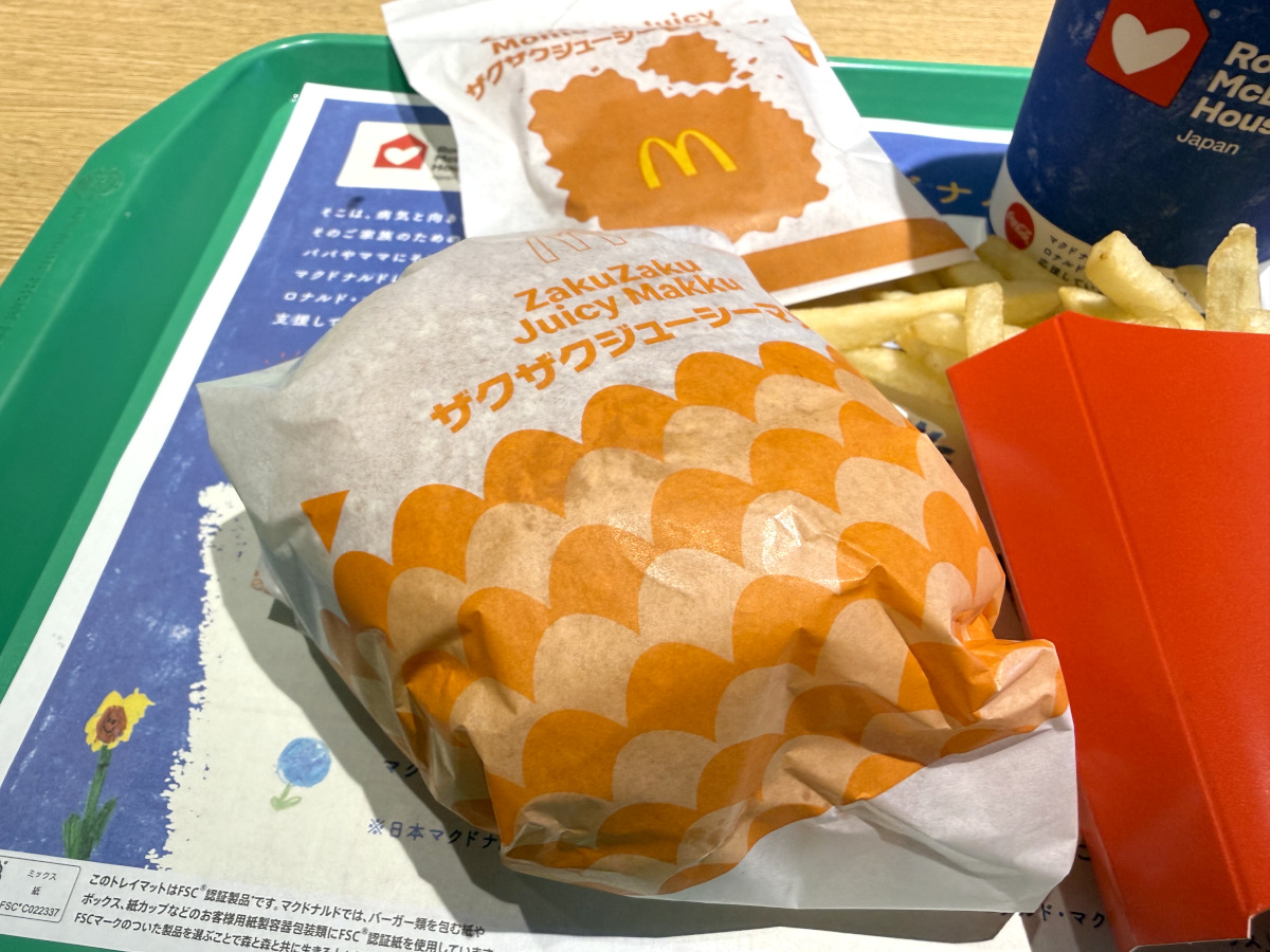 マクドナルド『ザクザクジューシーマック』vs KFC「43年ぶりのもも肉バーガー」食べ比べて分かった決定的な違い
